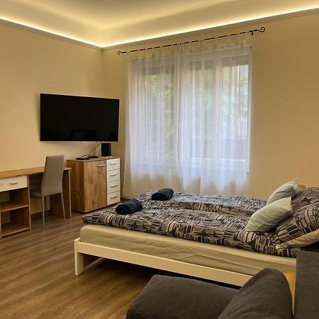 Albi Apartman Seghedin Exterior foto