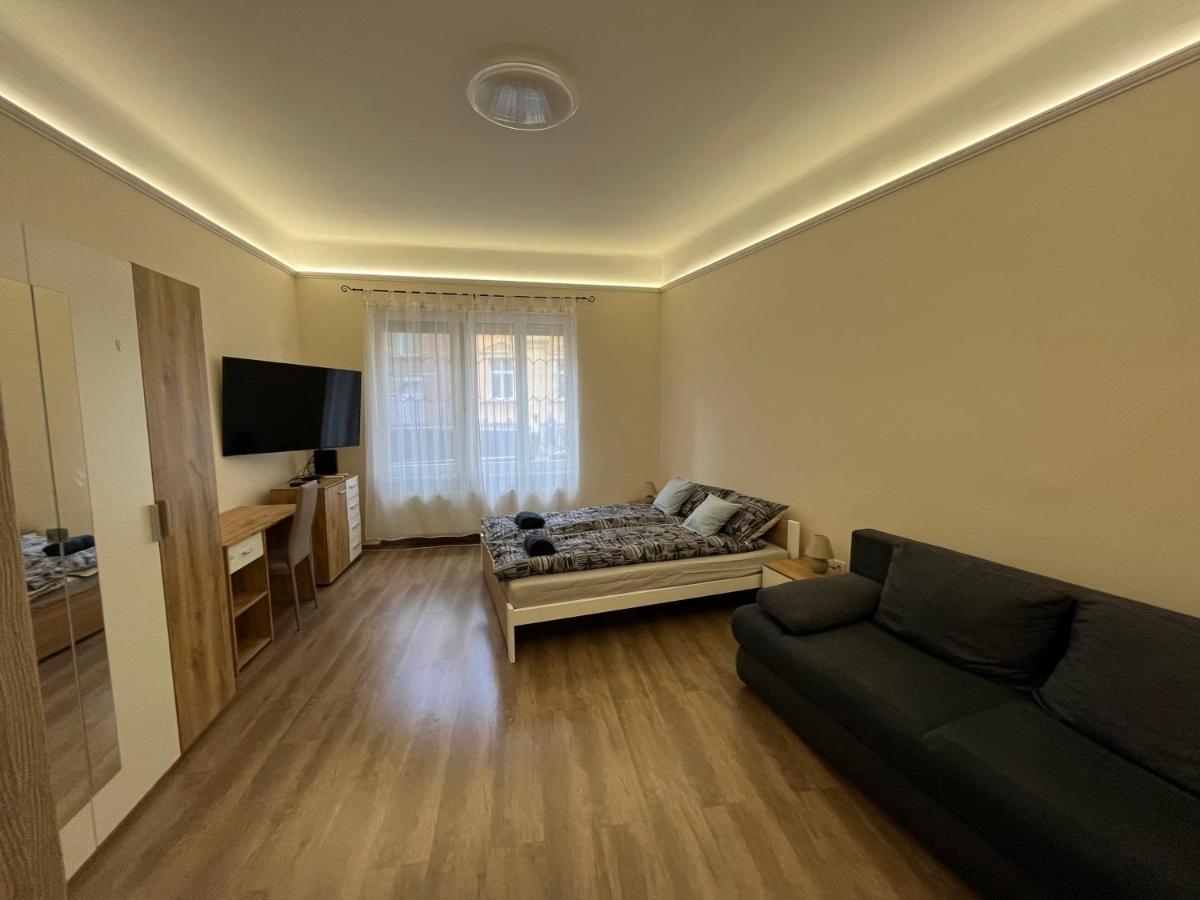 Albi Apartman Seghedin Exterior foto