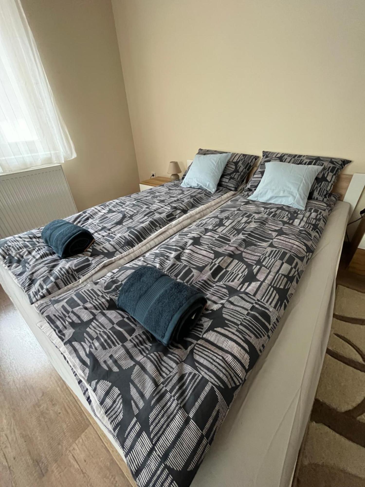 Albi Apartman Seghedin Exterior foto
